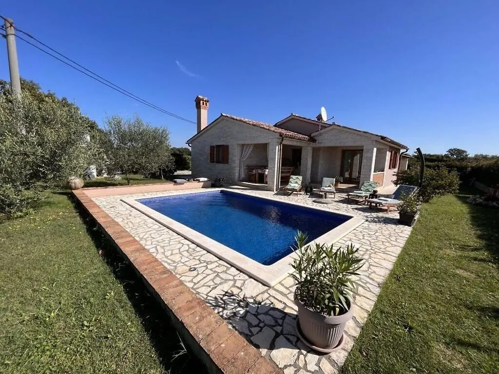 Villa Van Steen Mirela Barban