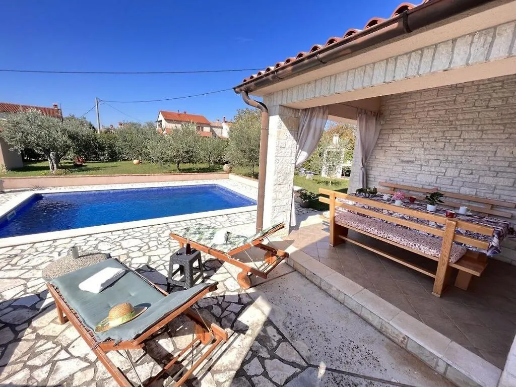 Villa Van Steen Mirela Barban