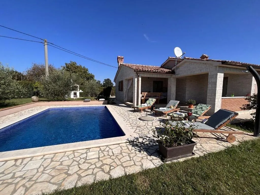 Villa Van Steen Mirela Barban