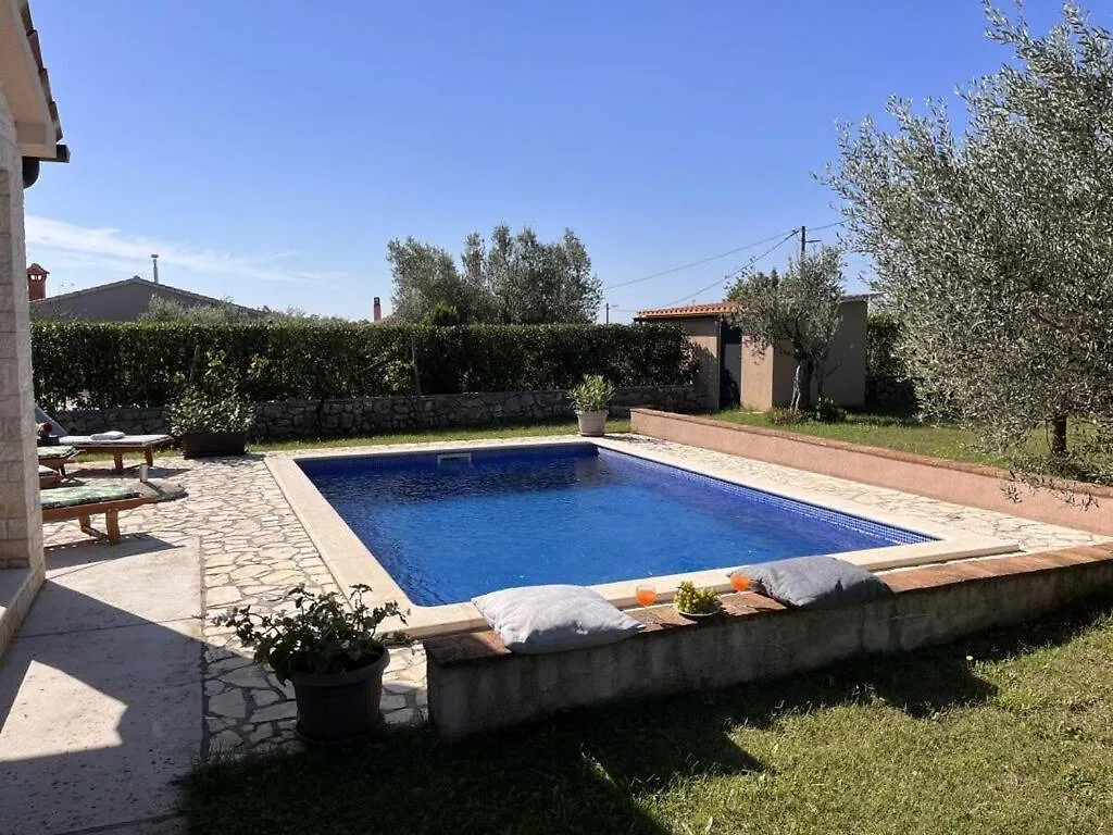 Villa Van Steen Mirela Barban